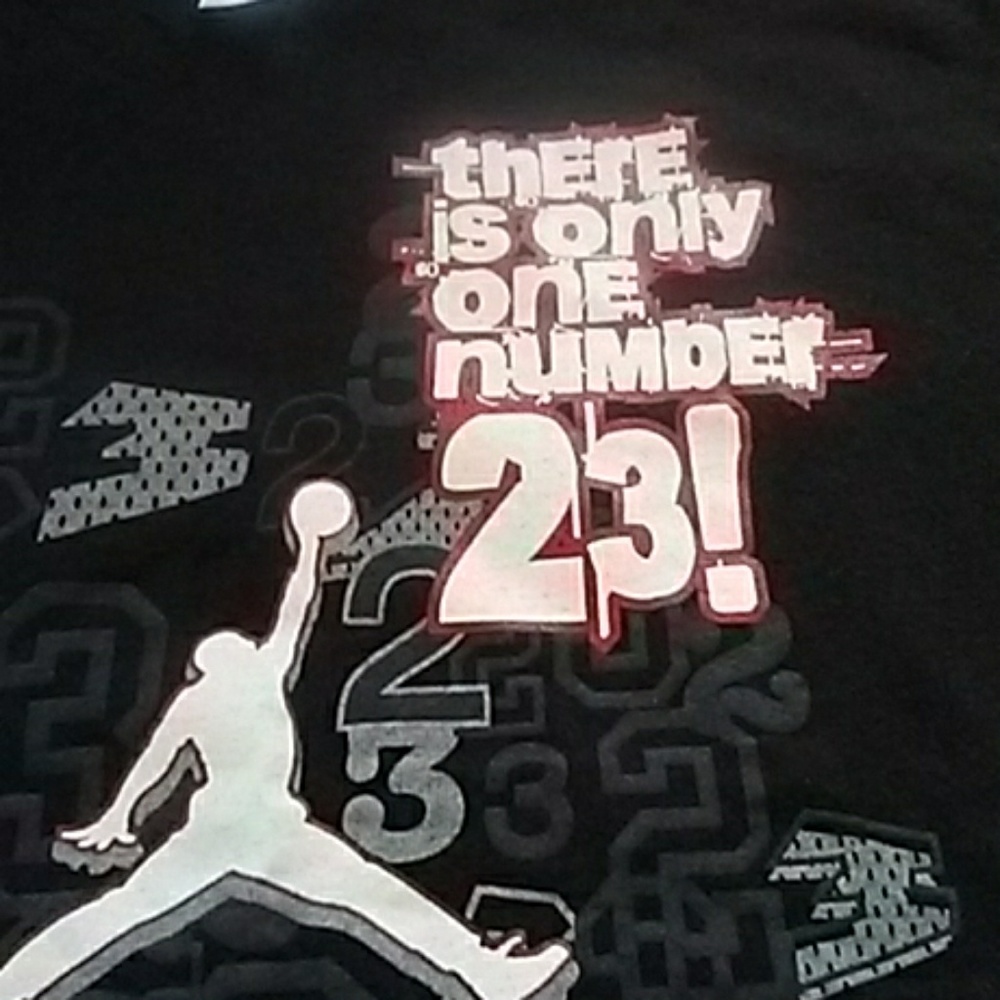 T-shirt - Picture 2 of 2
